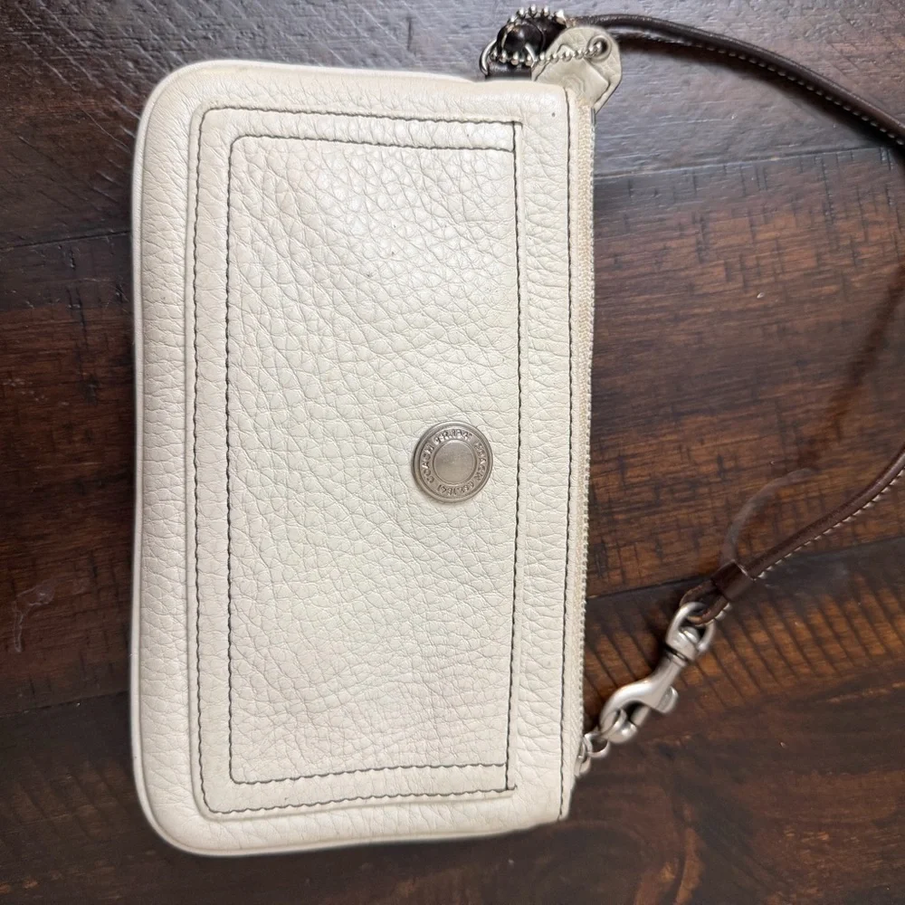Vintage White Pebble Leather Coach Wristlet Handbag